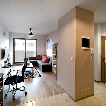 Airport Okecie Klobucka P&O Serviced Apartments Warsawa Bagian luar foto