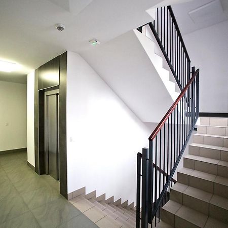Airport Okecie Klobucka P&O Serviced Apartments Warsawa Bagian luar foto