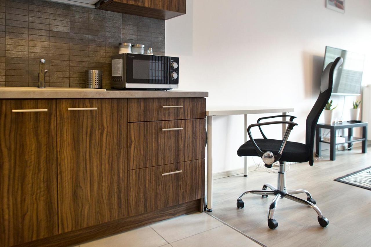 Airport Okecie Klobucka P&O Serviced Apartments Warsawa Bagian luar foto