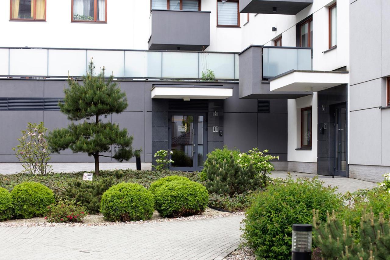 Airport Okecie Klobucka P&O Serviced Apartments Warsawa Bagian luar foto